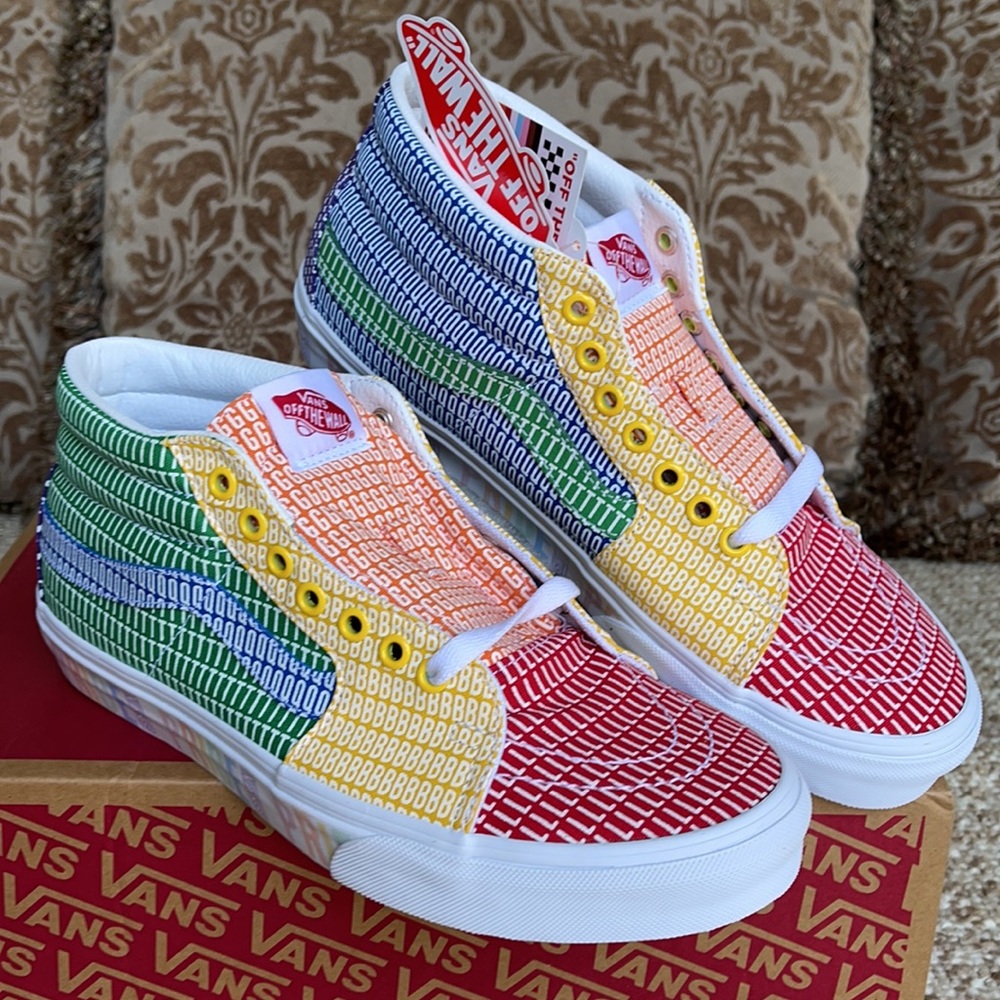 Vans Men’s Sk8-Mid Pride Multi/True White Sneakers - Picture 7 of 16